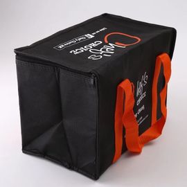 Chine Le sac de refroidisseur de gamelle de forme physique, poids léger a isolé l'emballage mol de refroidisseur fournisseur