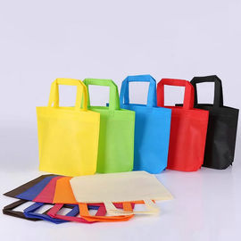 Chine Sacs imprimés non tissés multi de couleur/mini sacs d'emballage non tissés personnalisés fournisseur